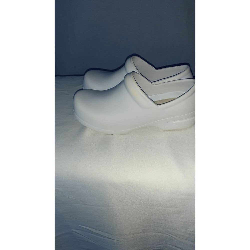 clogs - Picture 6 of 9